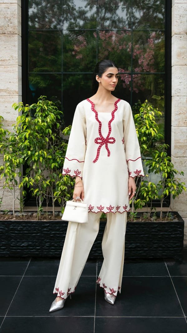 Red and White Embroidered Kurta Setβ